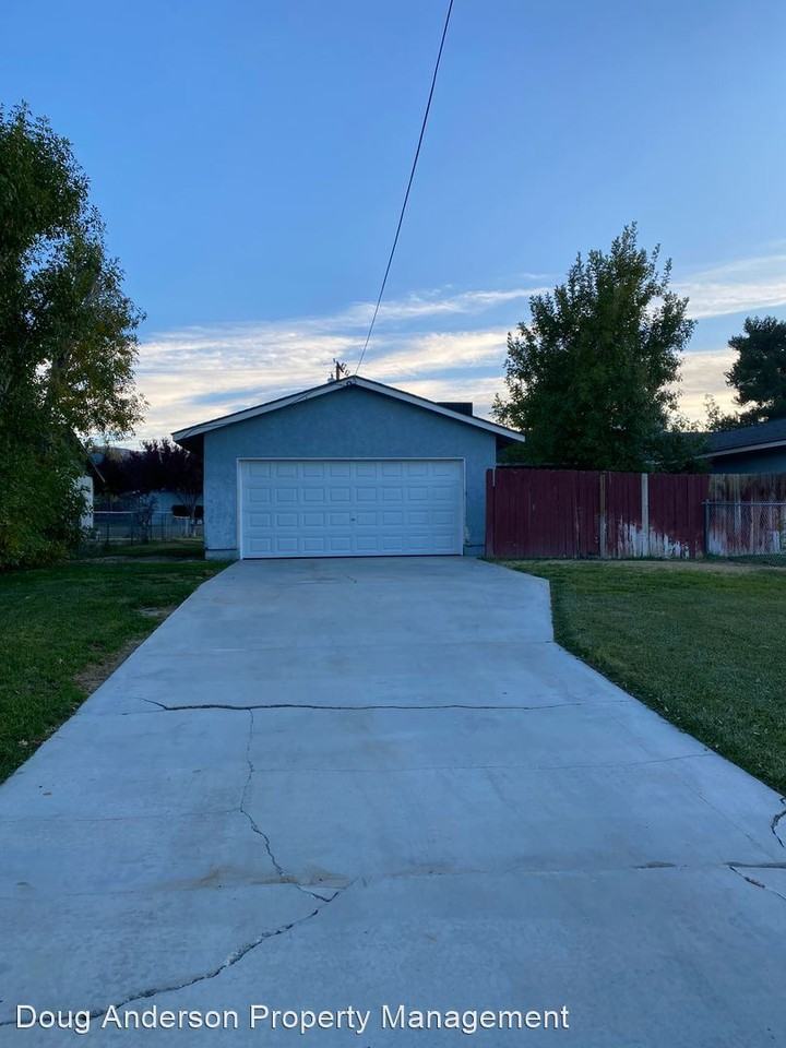 8723/23.5/31/31.5 EAST AVENUE U-6 - Photo 2 of 12