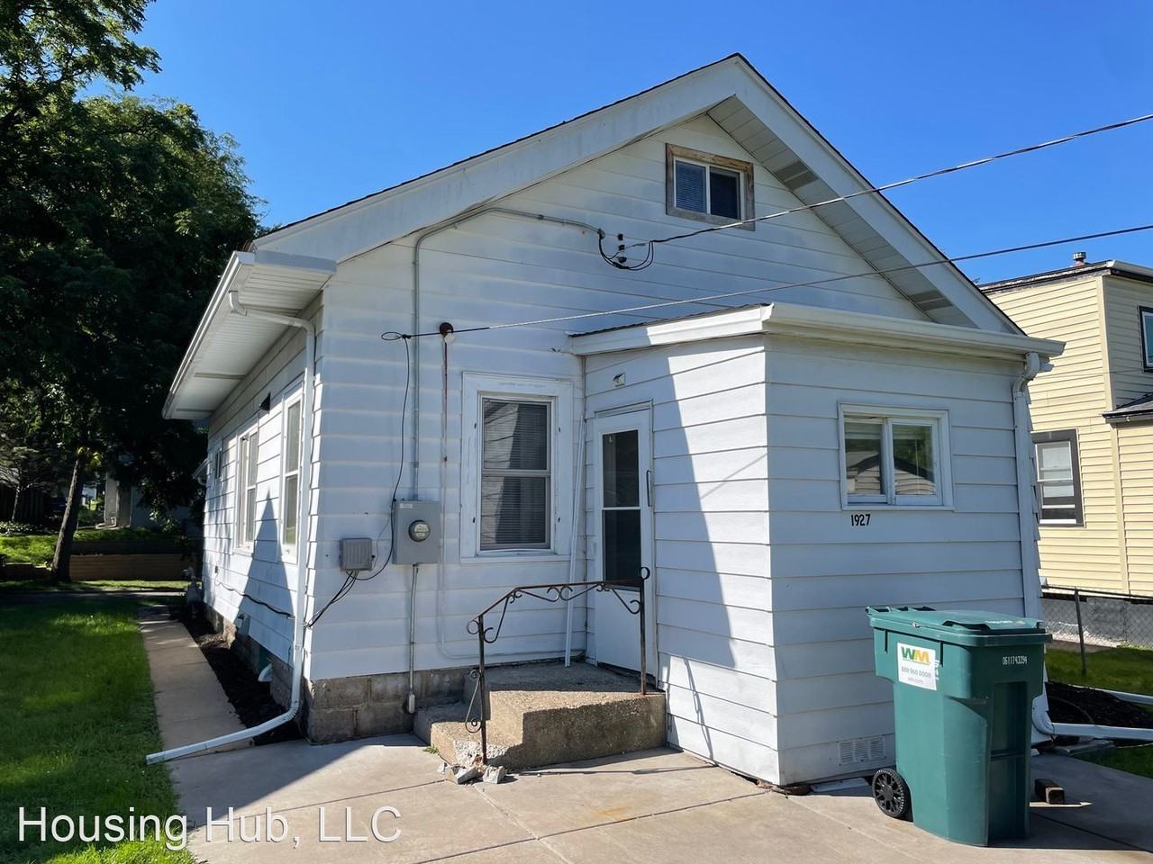 1927 Sherwood Ave - Photo 2 of 19