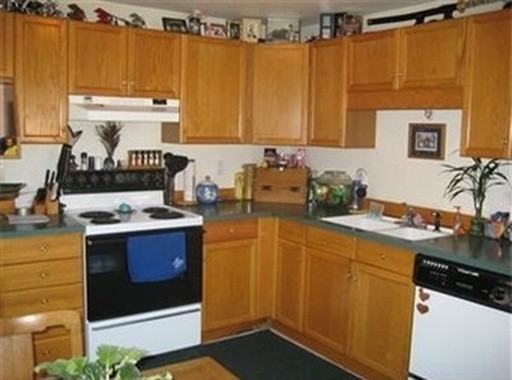 8930 12th St NE - Photo 2 of 2