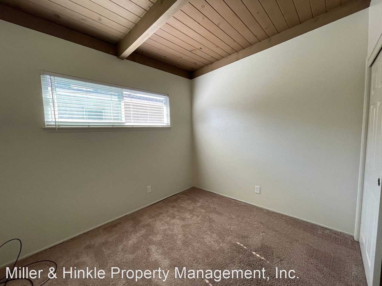 1239 Harrison St - Photo 3 of 7