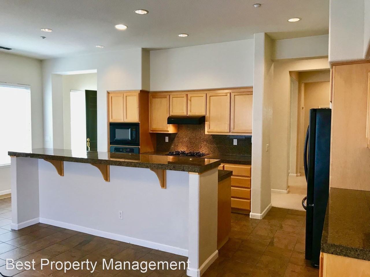 414 Roundhill Dr - Photo 3 of 17