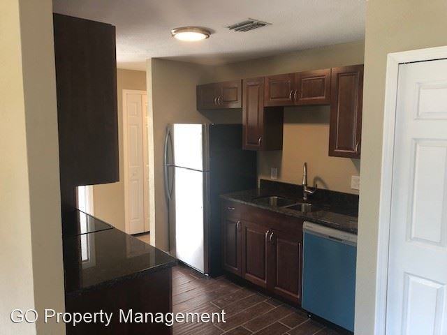 138 Deacon Jones Blvd - Photo 3 of 18