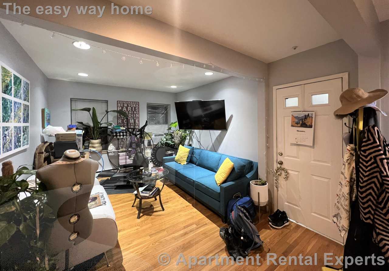 43 Ivaloo St #9