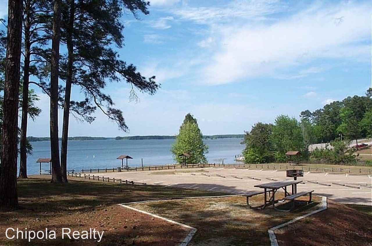 2527 Chestneys Ln - Photo 2 of 19