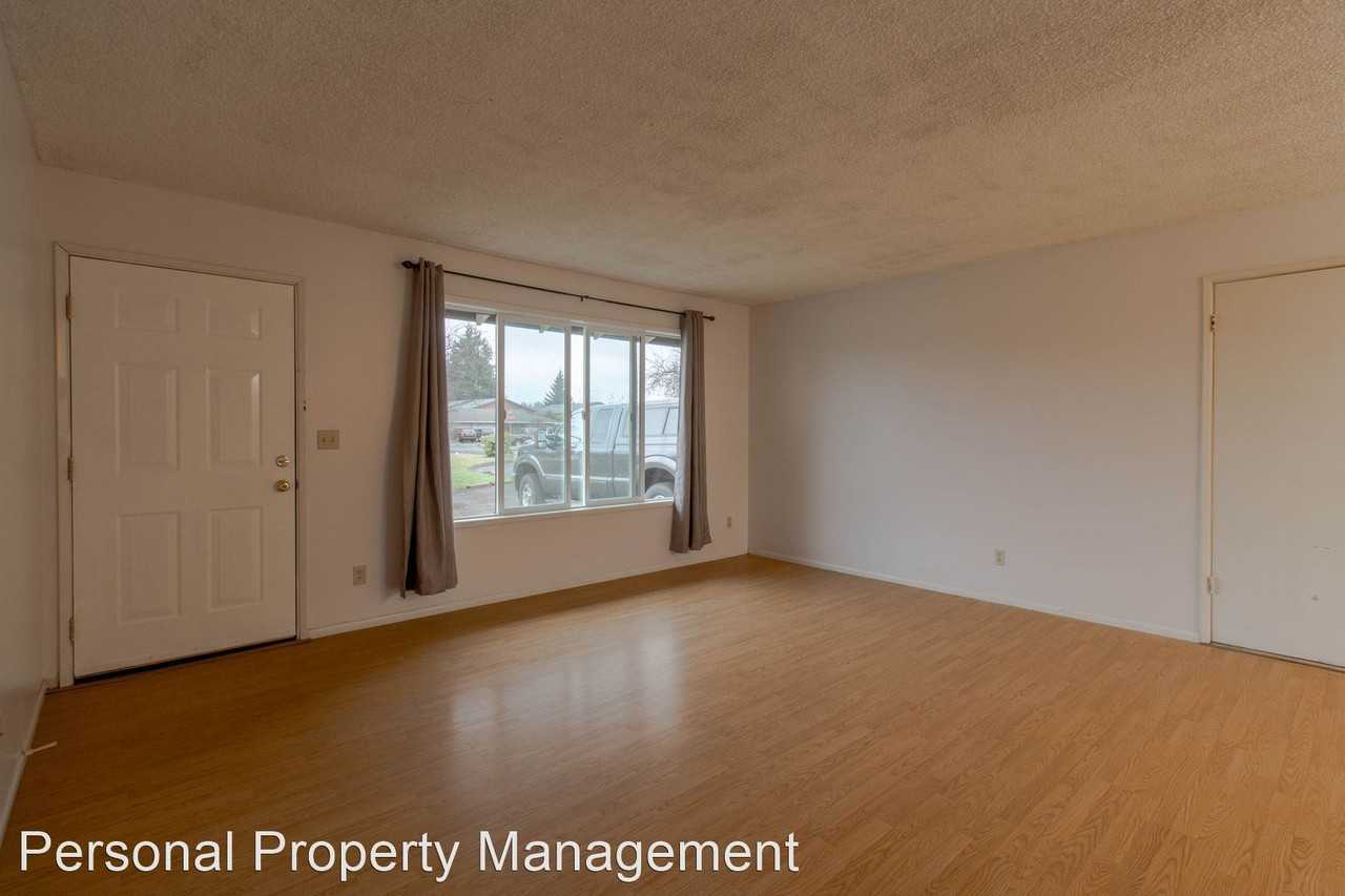 513 Woodside Ter - Photo 2 of 15