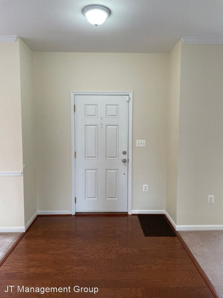 34 Winchester Ct - Photo 2 of 50