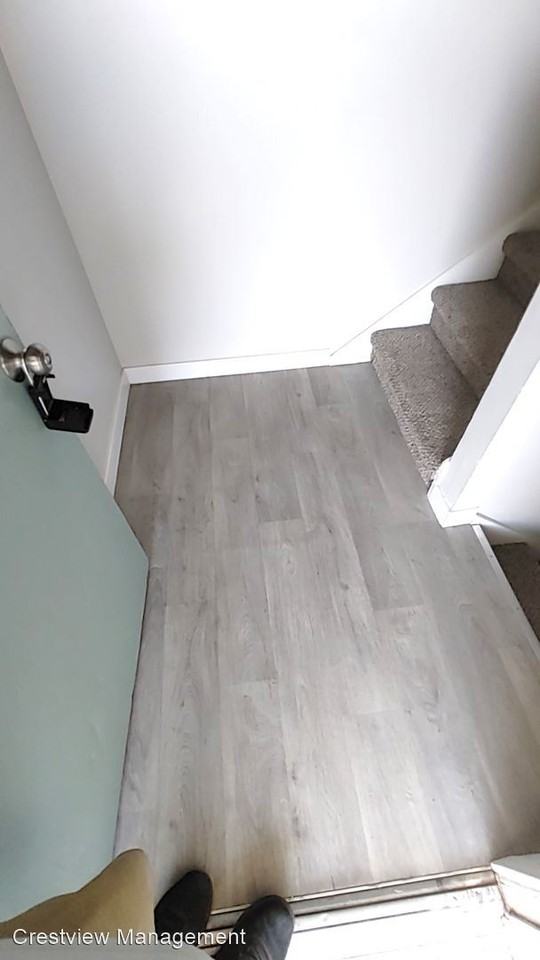 3311 W Valcrest Circle - Photo 3 of 17