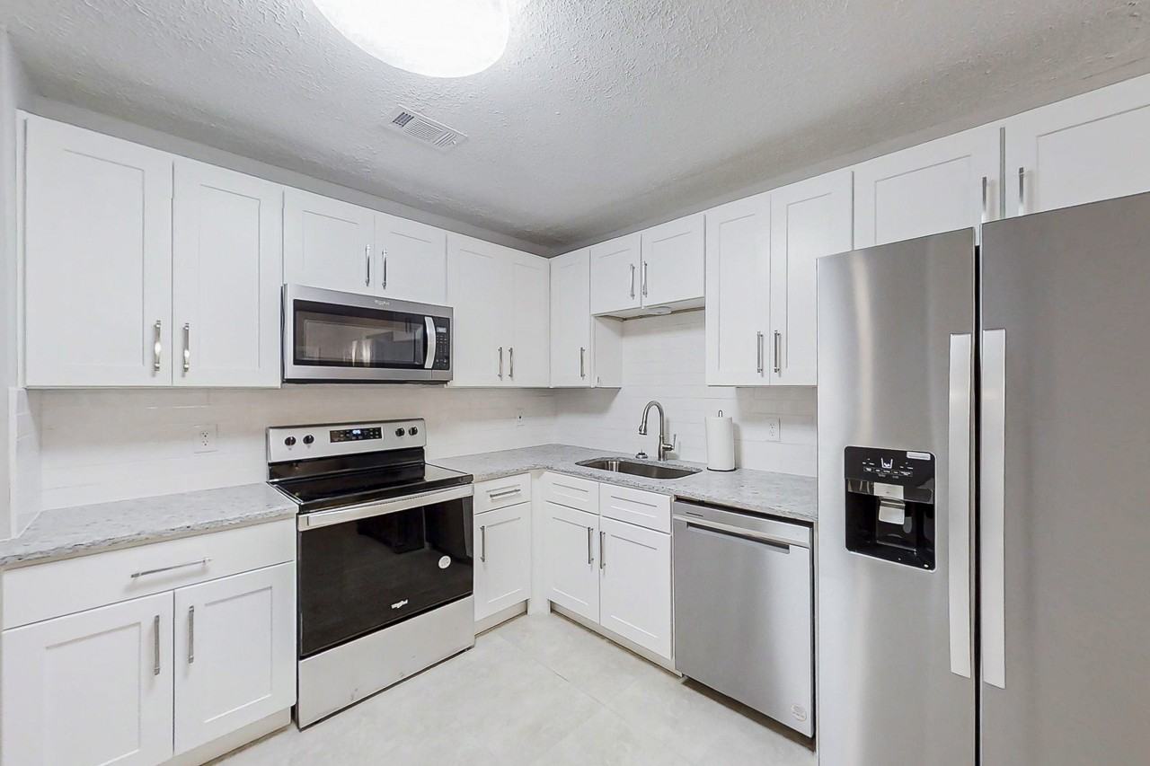 Lynhurst Dr Sw - Photo 4 of 14