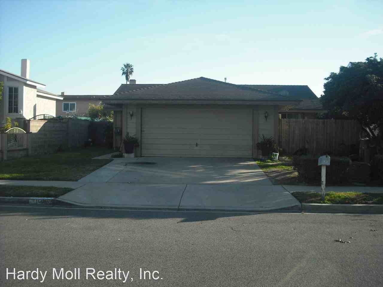 1600 Lindsay Pl - Photo 3 of 11