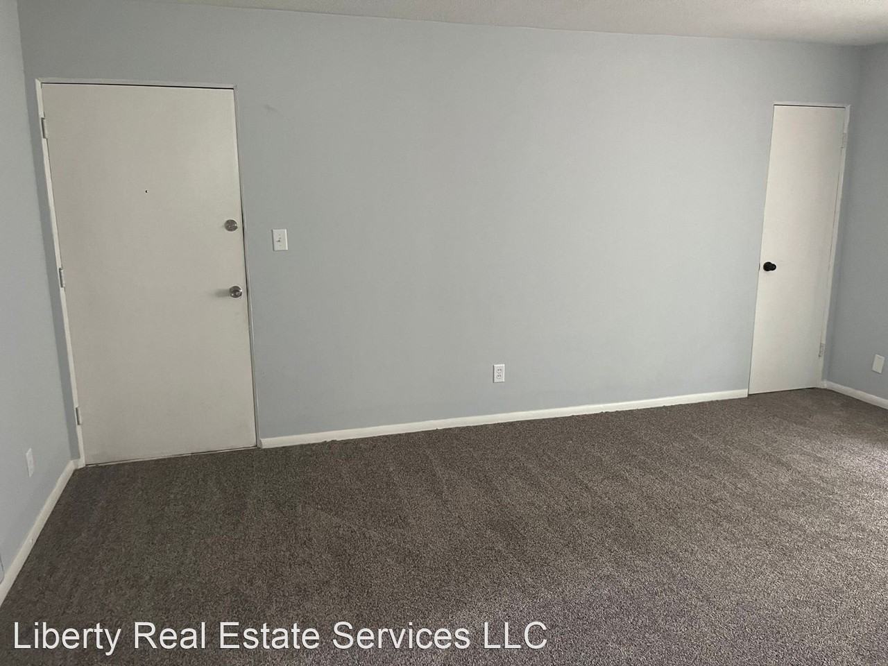 101 S. DOUGLAS - Photo 3 of 5