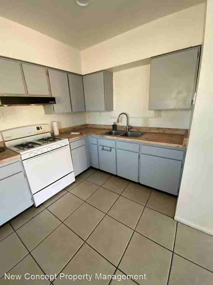 2871 - 2875 N Fontana Ave - Photo 3 of 7