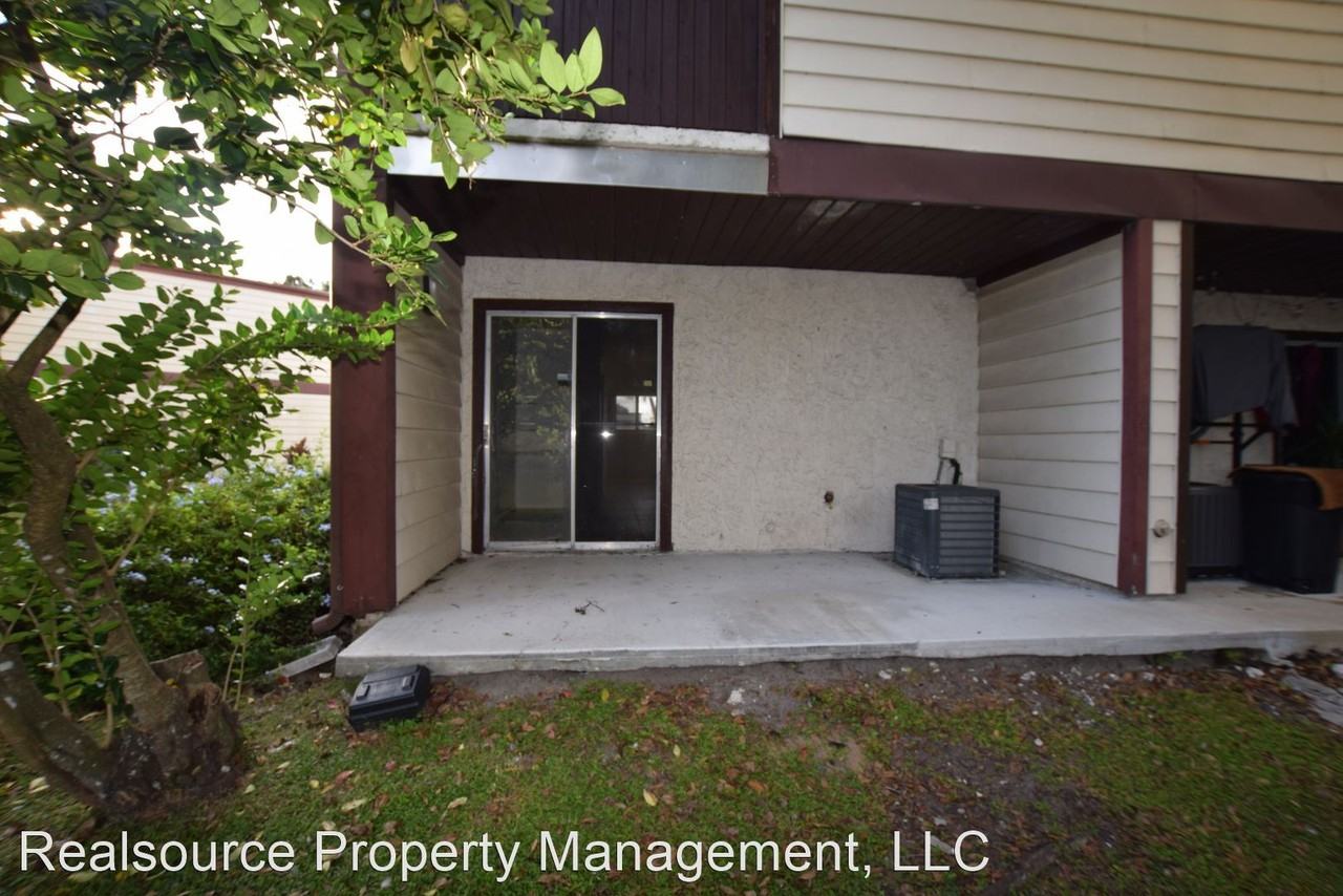 3916 Crayrich Cir - Photo 2 of 20