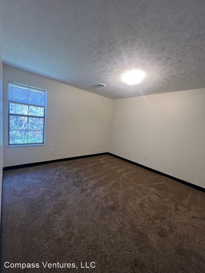 3180 Hickory Drive - Photo 2 of 10