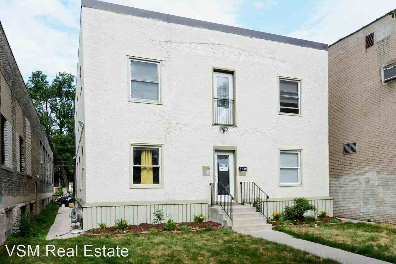 2740 Lyndale Ave S Apartments in Lowry Hill East, Minneapolis, MN 55408