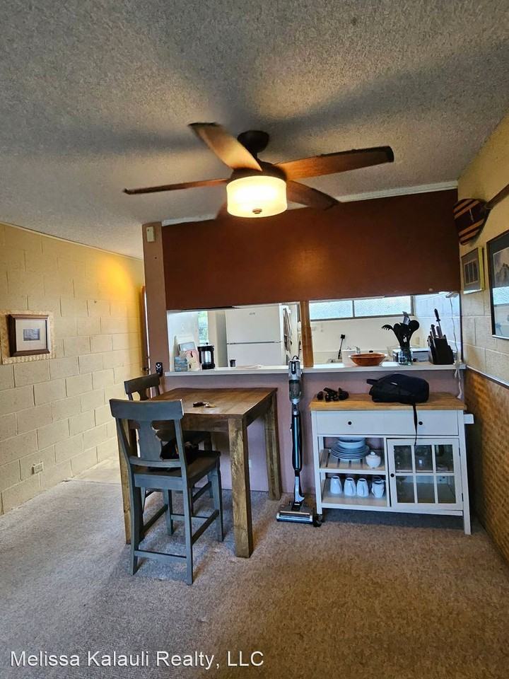 1875 Kalanianaole St #209