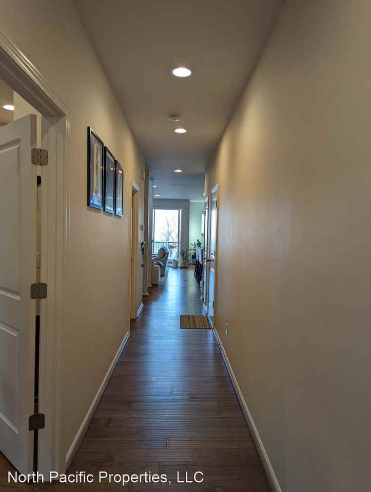 7012 30th Pl Sw - Photo 2 of 7