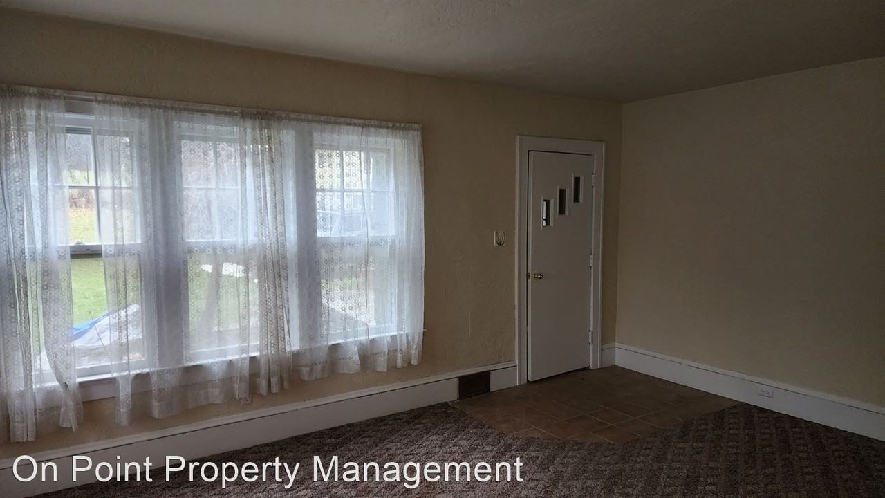 Upper Apartment in Bradford PA! - Photo 2 of 15