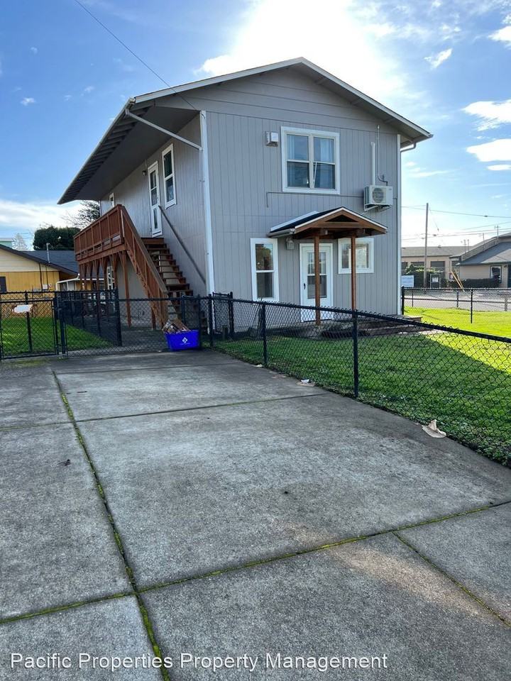 1063 Connecticut Ave Apartments in North Bend, OR 97459 Zumper