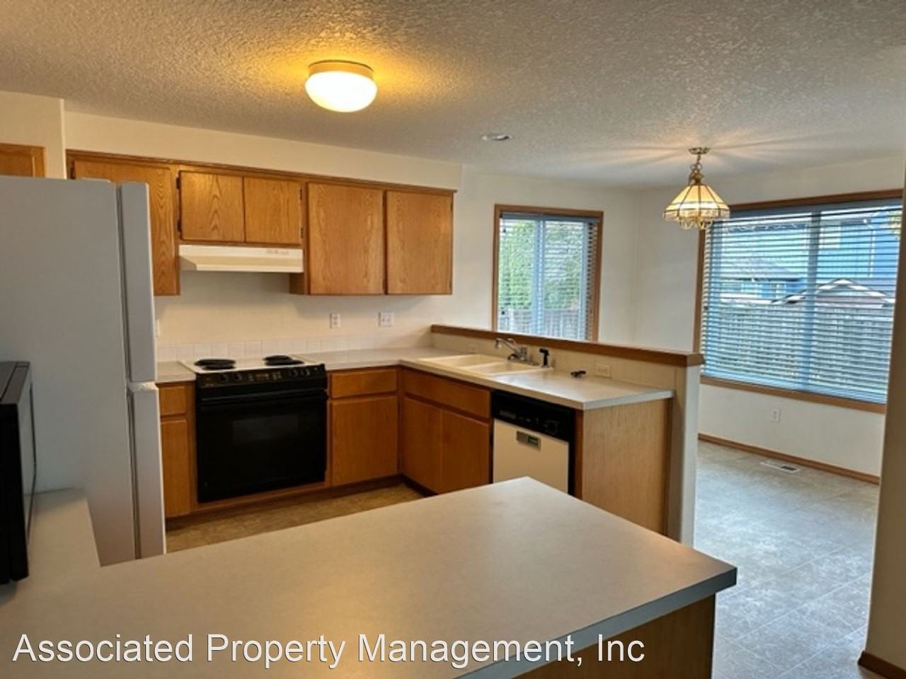 6707 Se Wrenfield St - Photo 2 of 11