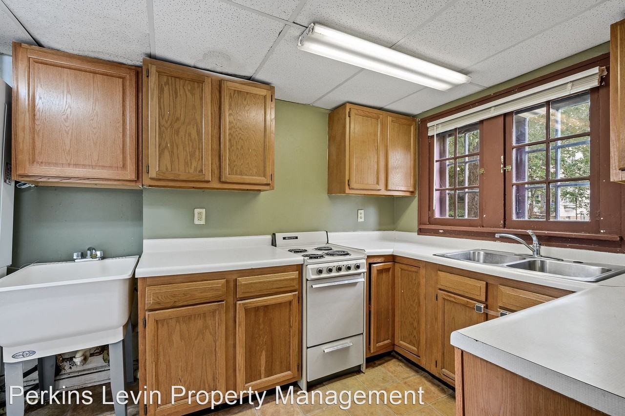 1412 8th St Se - Photo 3 of 14