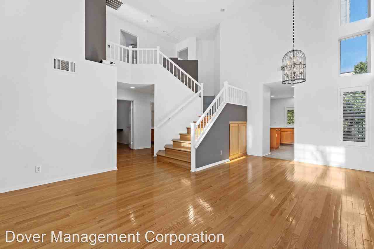 1141 Dincara Rd - Photo 2 of 26