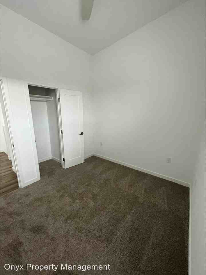 2982 Brando Dr - Photo 3 of 16