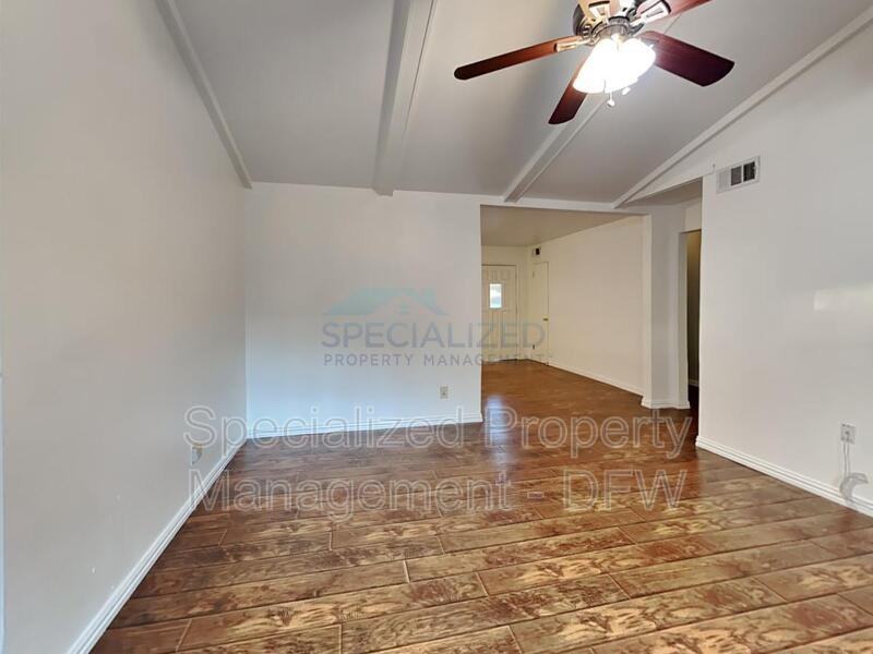 311 Lincolnshire Ct - Photo 2 of 23