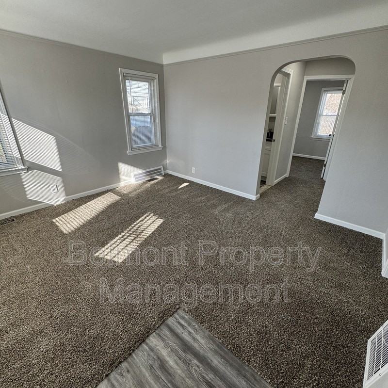 19757 Elkhart St - Photo 2 of 11