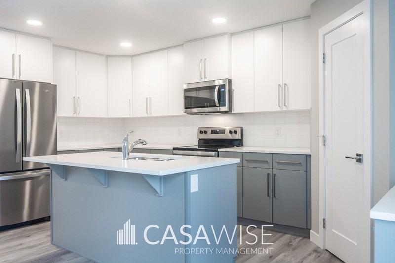 6507 176 Ave Nw - Photo 2 of 17