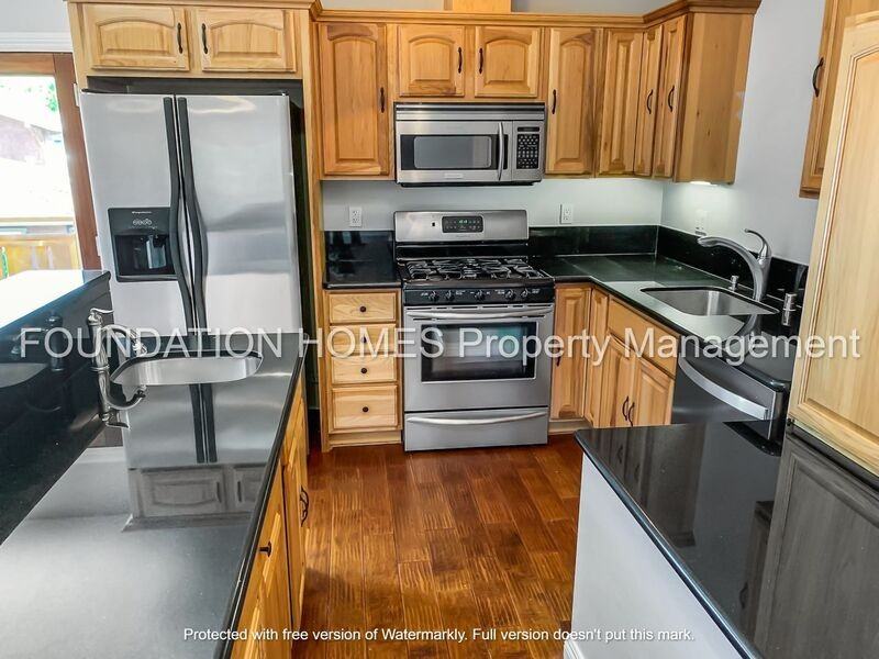 156 Oak Knoll Ave - Photo 3 of 14