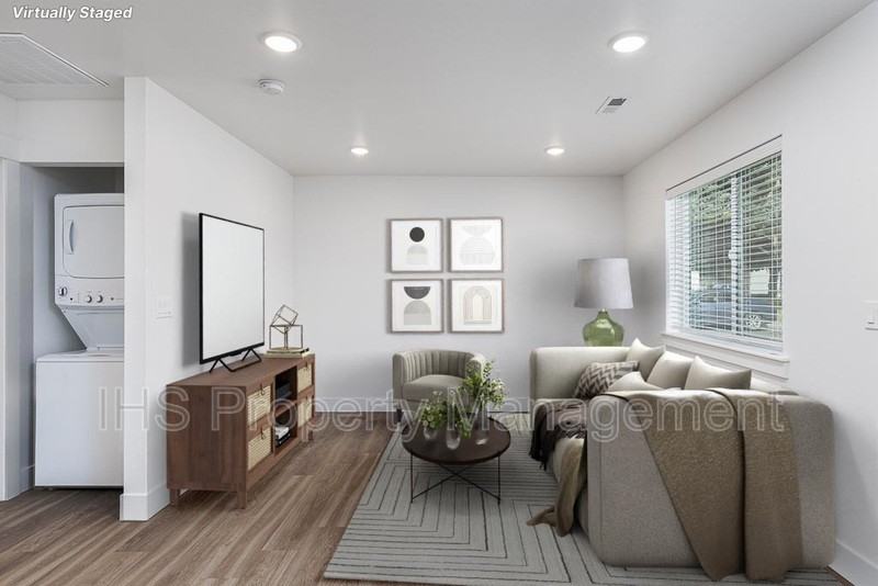 452 S 40th Ave #450 - Photo 6 of 6