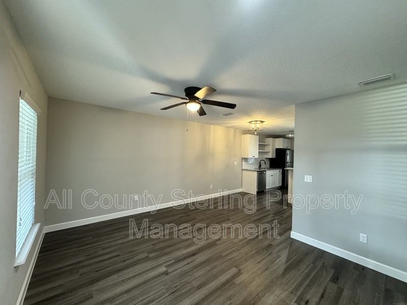 217 Sw Tigerview Gln #5 - Photo 2 of 22