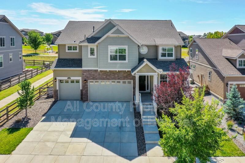 2334 Dinosaur Dr - Photo 2 of 37