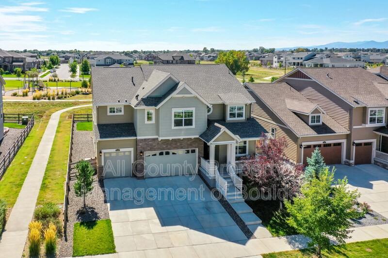 2334 Dinosaur Dr - Photo 3 of 37
