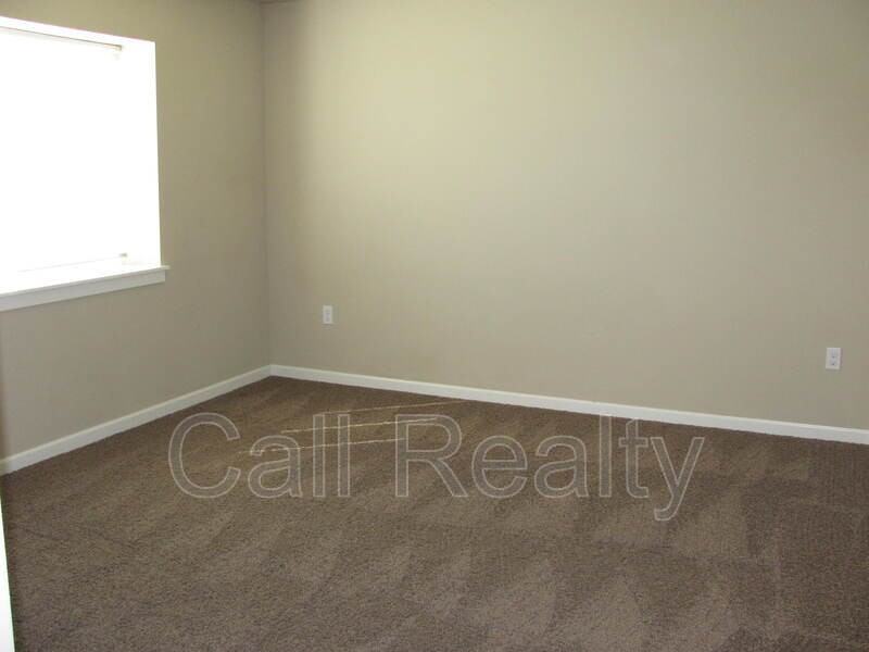 18108 N Division Rd - Photo 3 of 10