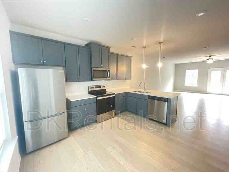 2623 Hedgeway Cir - Photo 3 of 17