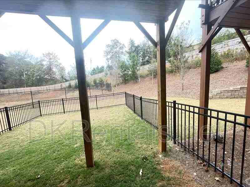 2623 Hedgeway Cir - Photo 7 of 17