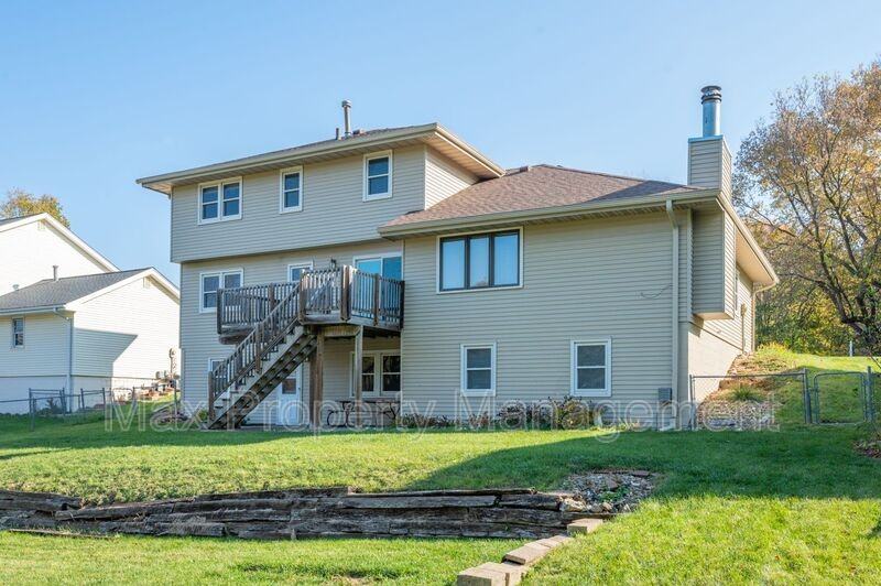 3812 Sw 32nd St - Photo 2 of 30