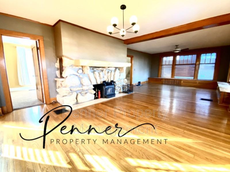 127 E Kansas Ave - Photo 2 of 16