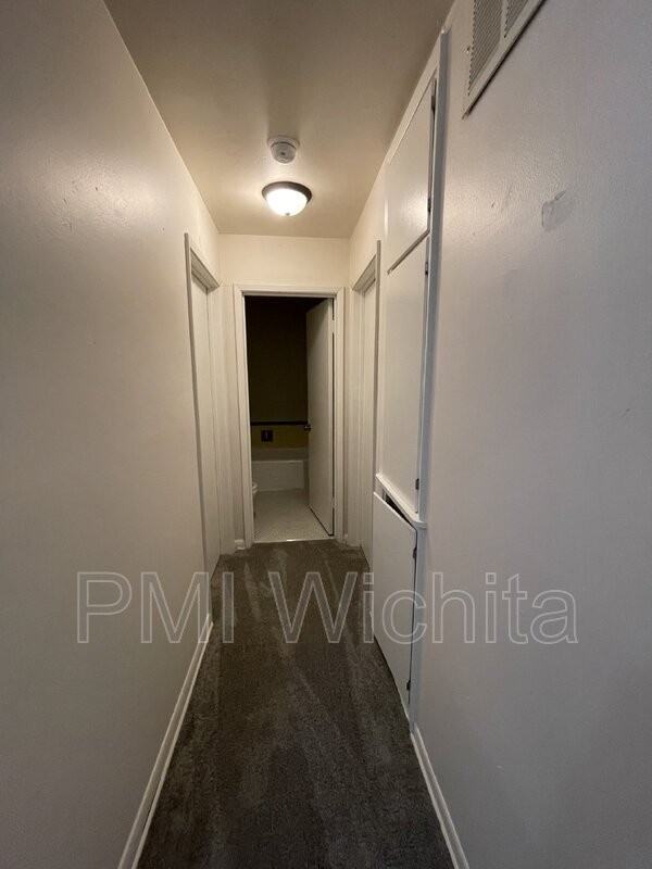 2323 S Belmont St - Photo 2 of 8