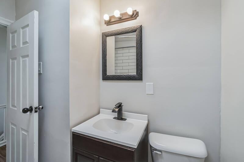 5740 Hunter St - Photo 6 of 31