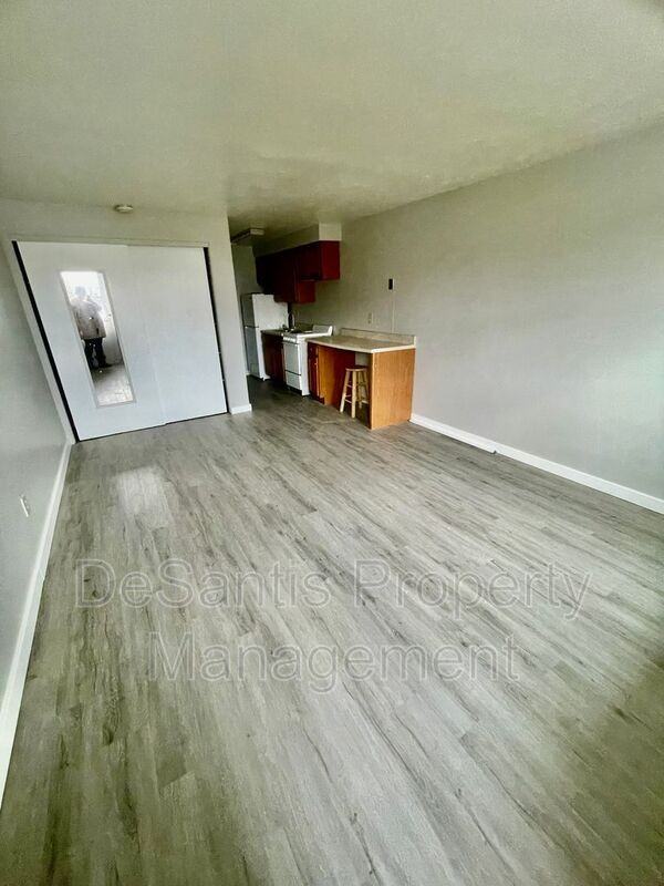 401 Moon Clinton Rd #13 - Photo 3 of 8