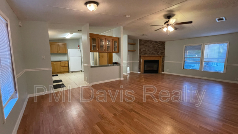 2645 Mosley Rd - Photo 2 of 11