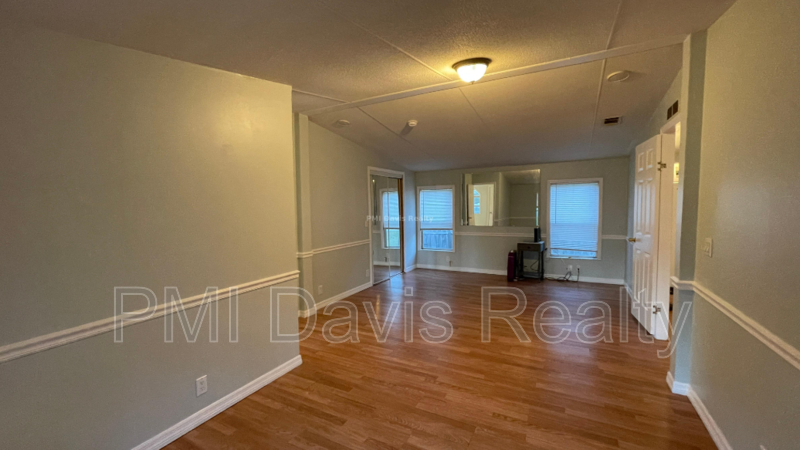 2645 Mosley Rd - Photo 6 of 11