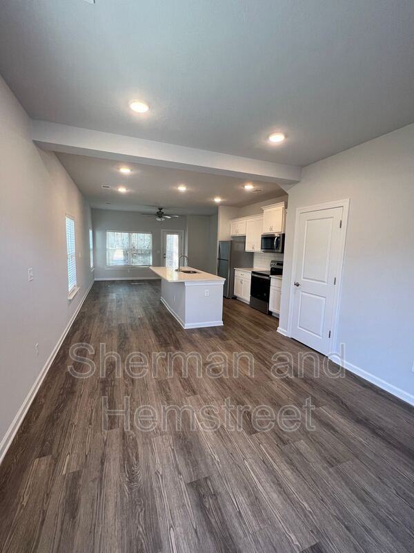7048 Hummingbird Dr - Photo 2 of 16