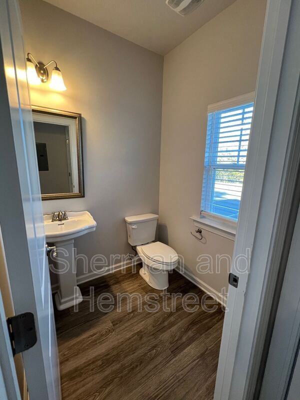 7048 Hummingbird Dr - Photo 4 of 16