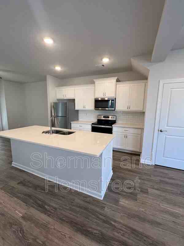 7048 Hummingbird Dr - Photo 5 of 16