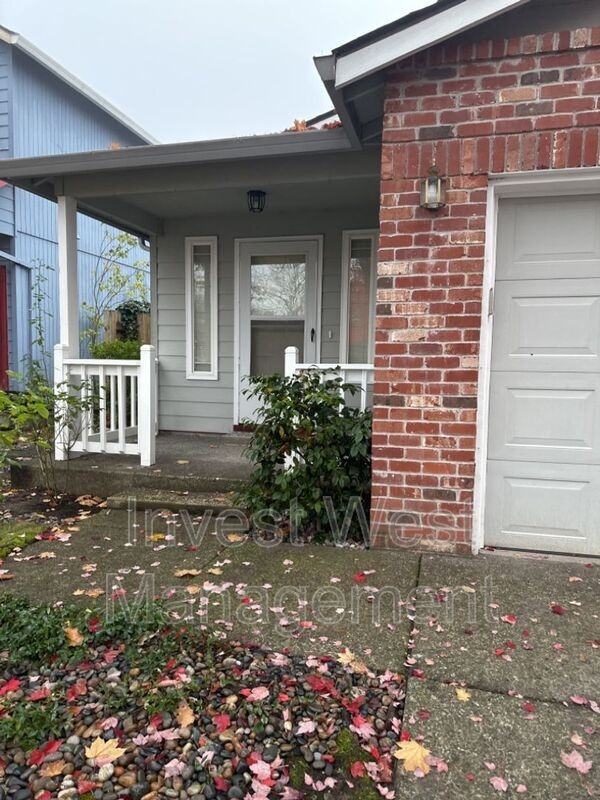 11418 Necir - Photo 2 of 19