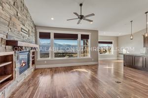 featured image of 1615 E Viewside Cir #43