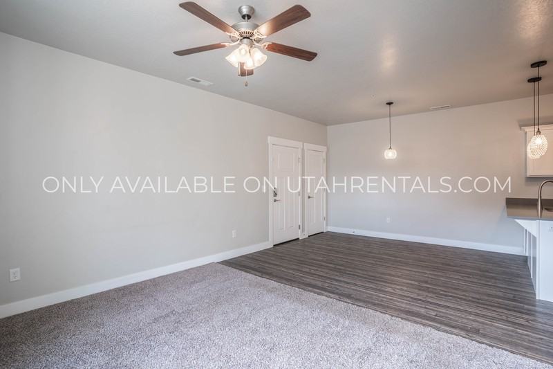 71 W Silver Springs Dr - Photo 4 of 30
